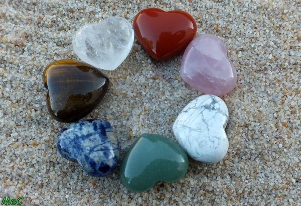 Coeur en pierre naturelle petit mineraux et cristaux