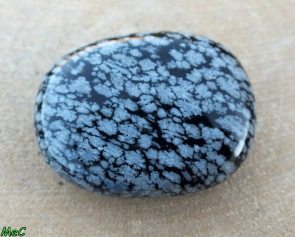 Obsidienne flocon 2 mineraux et cristaux