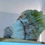 Minéraux et Cristaux Calcite verte brute Minéraux et Cristaux