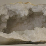 Géode cristal de roche Minéraux et cristaux Géode cristal de roche Minéraux et cristaux