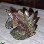 Minéraux et Cristaux Licorne jaspe sang de dragon Minéraux et Cristaux