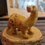 Minéraux et Cristaux Brachiosaure stéatite grd Minéraux et Cristaux