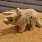 Minéraux et Cristaux Triceratops stéatite Minéraux et Cristaux