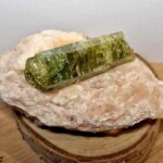 Apatite verte sur baryte Apatite verte sur baryte Minéraux et cristaux DV